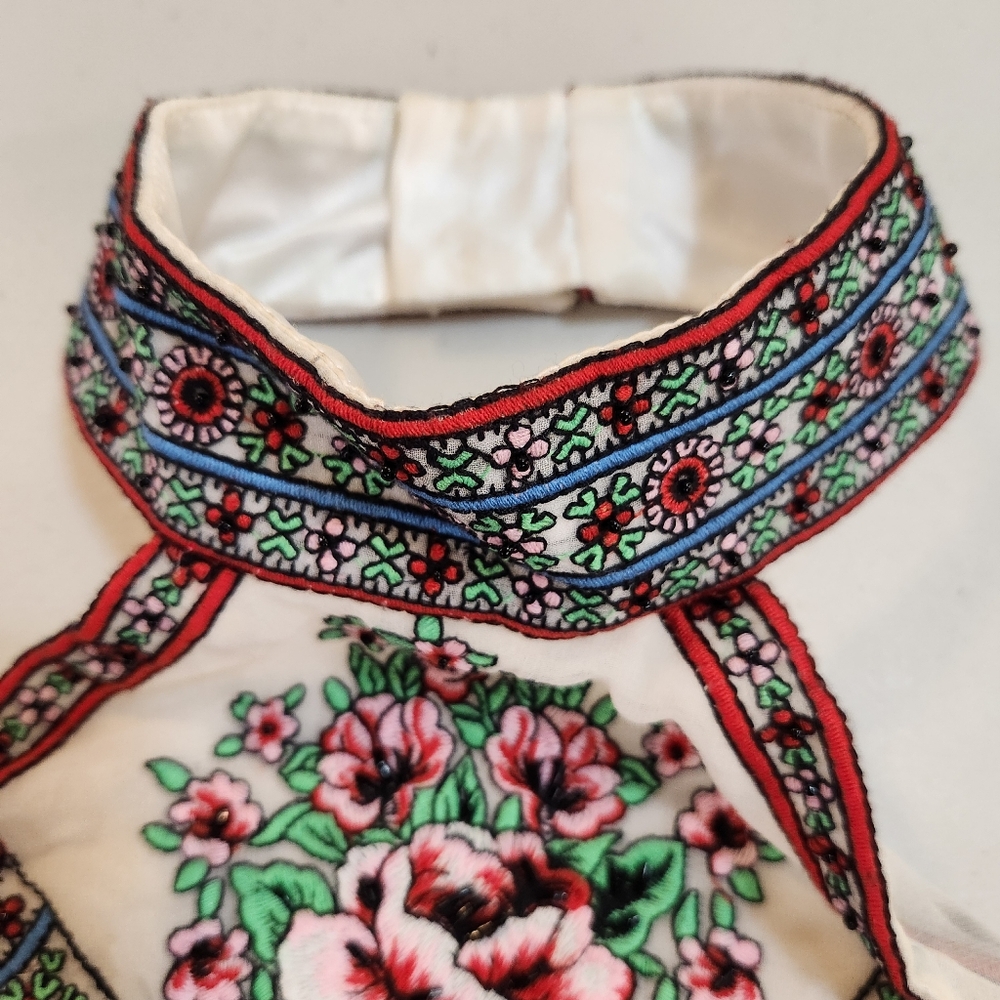 Sherri Hill Beaded Embroidered Halter Top Size 2 Beautiful White Colorful - Picture 12 of 16